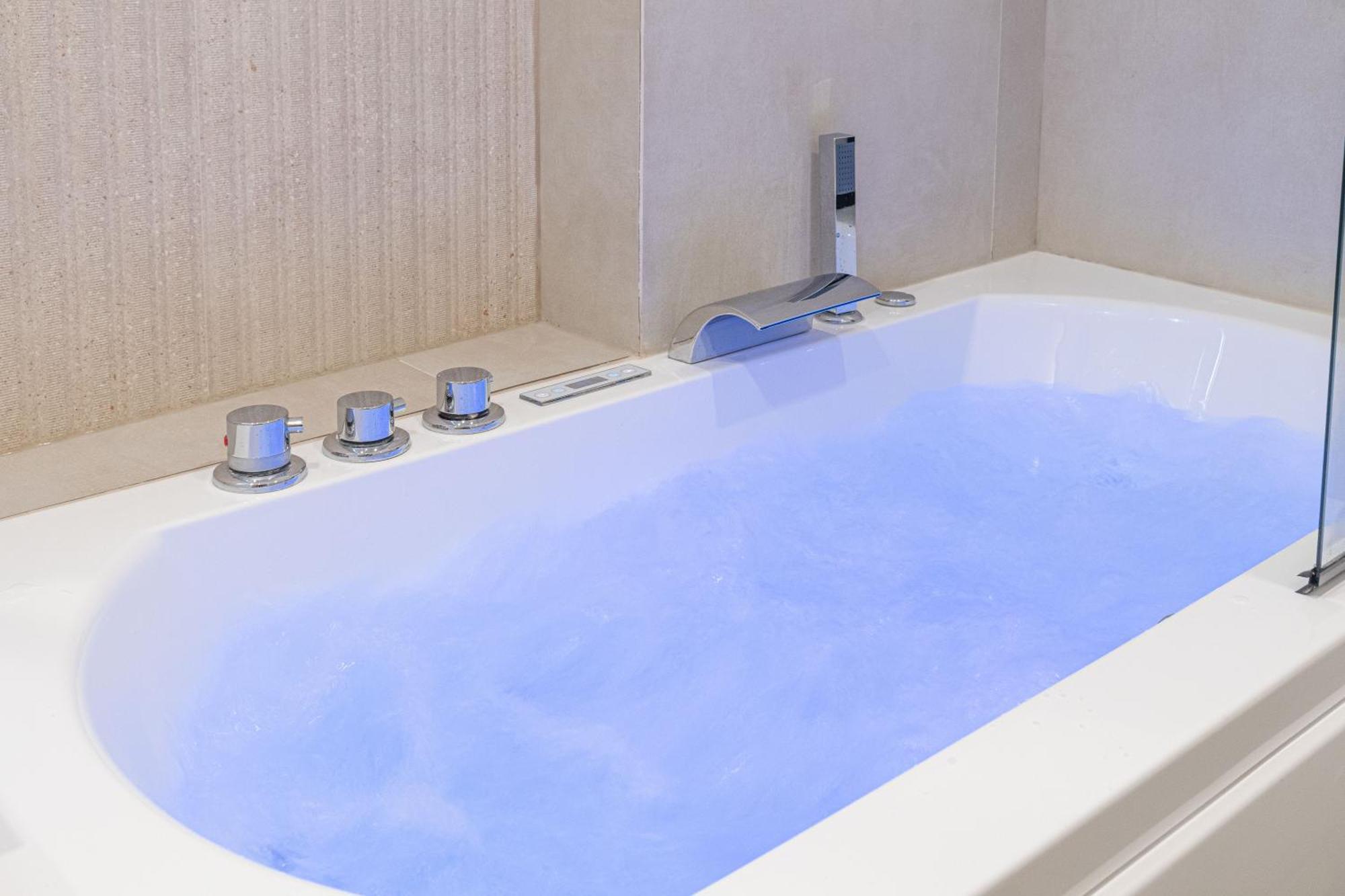 Lavie Maison Ac & Jacuzzi Paris Eksteriør billede